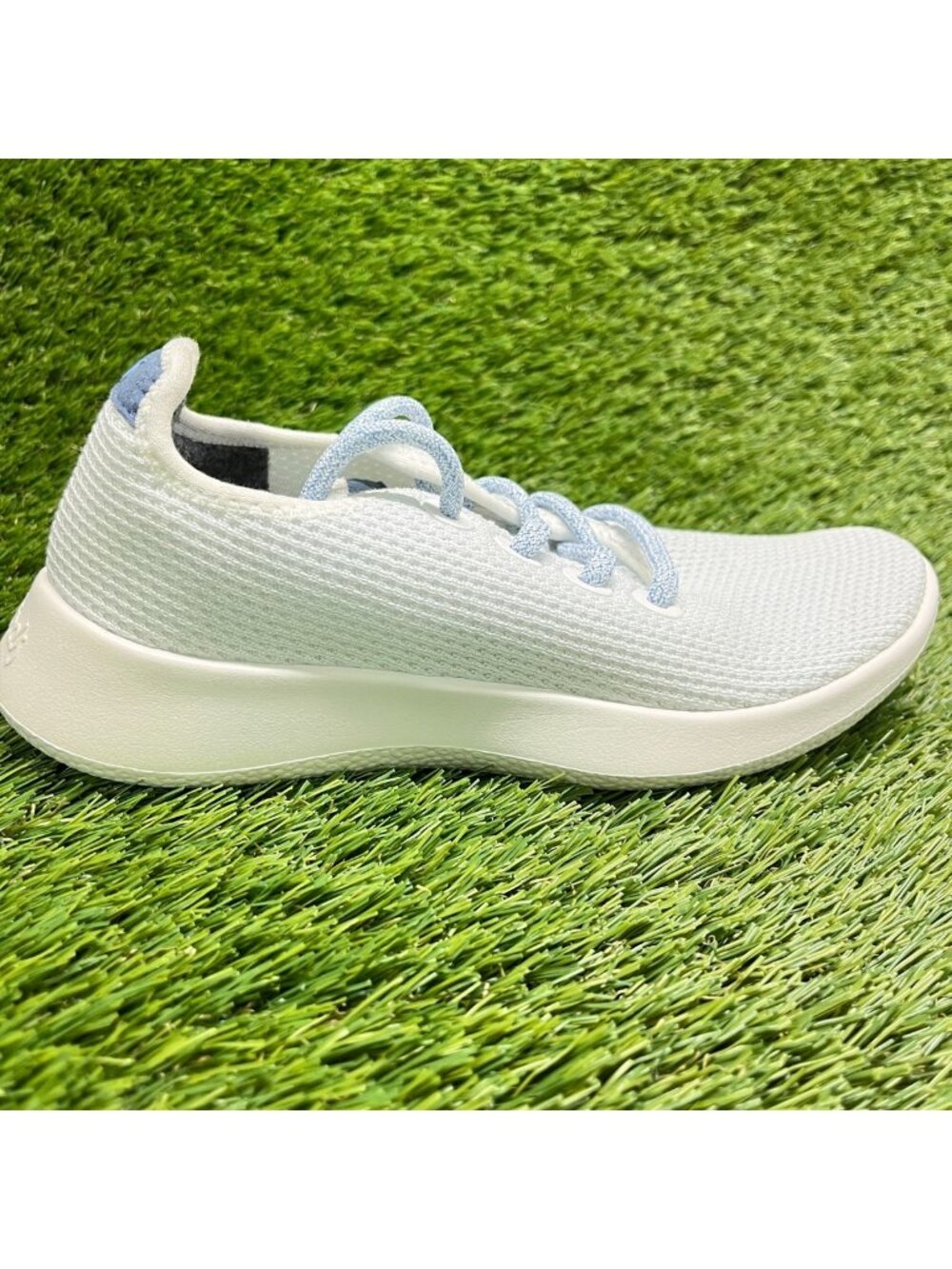 Allbirds Tree Runner Womens Size 6 White Blue Athletic Running Shoes Sneakers